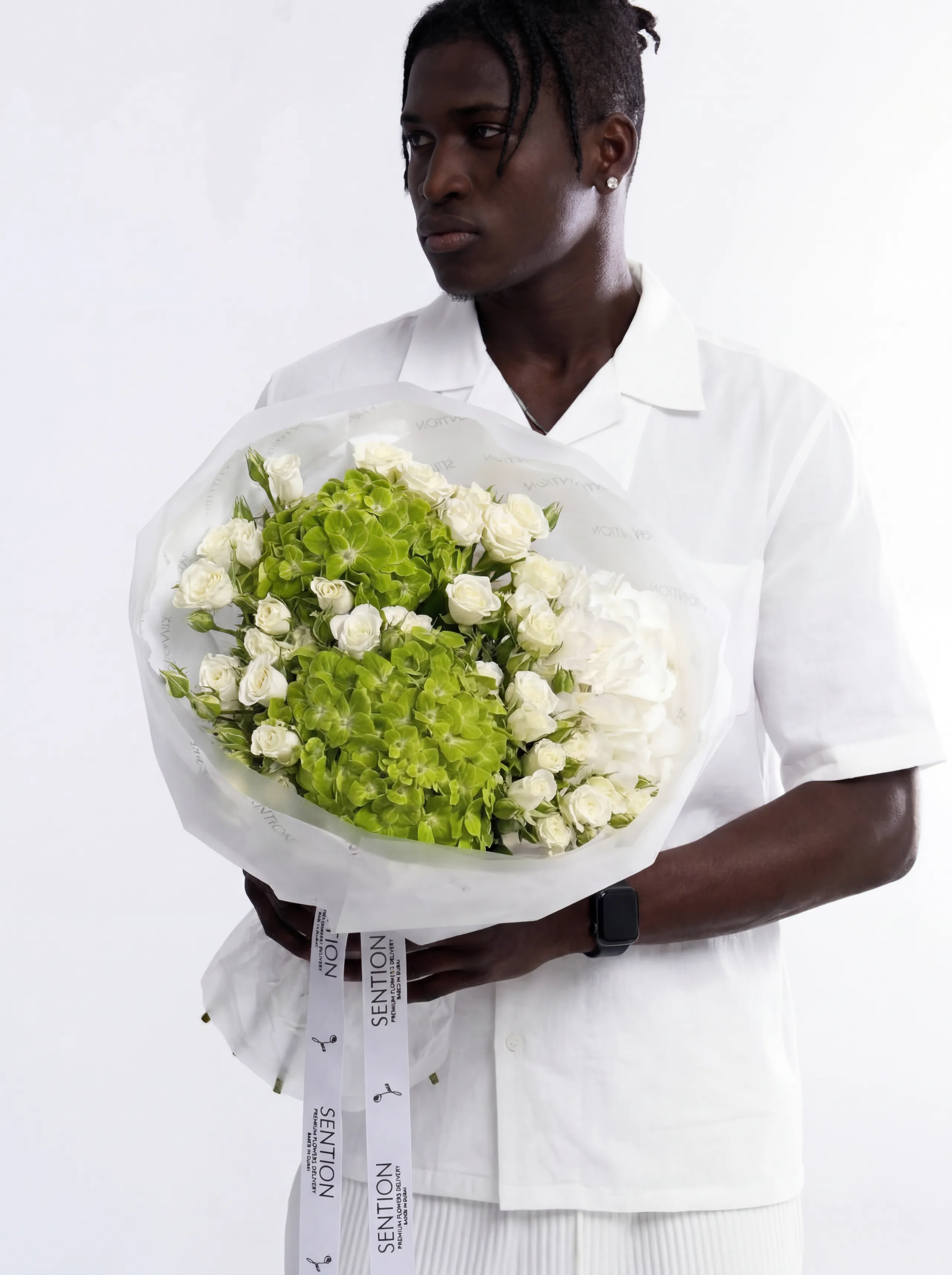 Green Hydrangea & Spray Rose