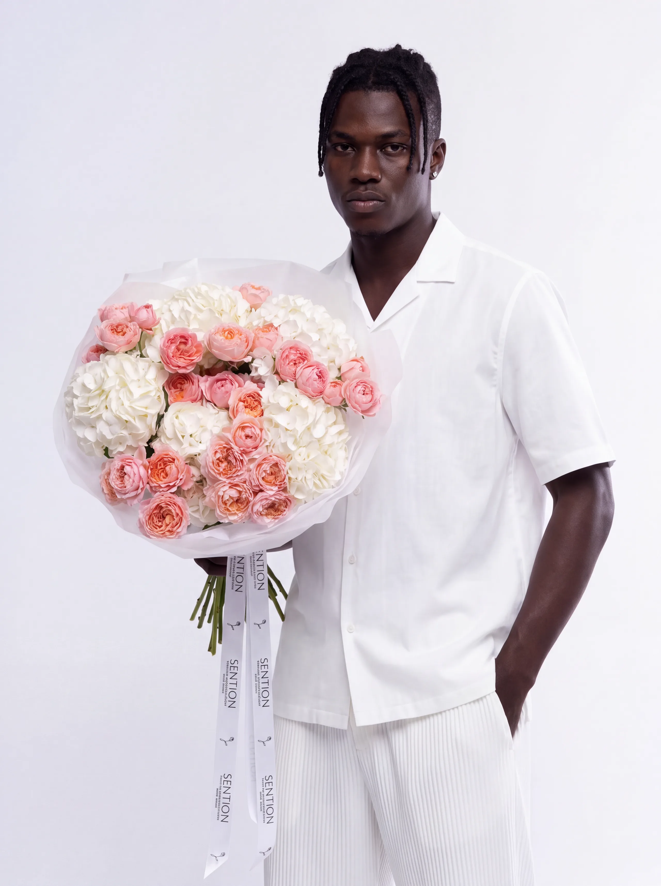 Juliett roses & Hydrangea white